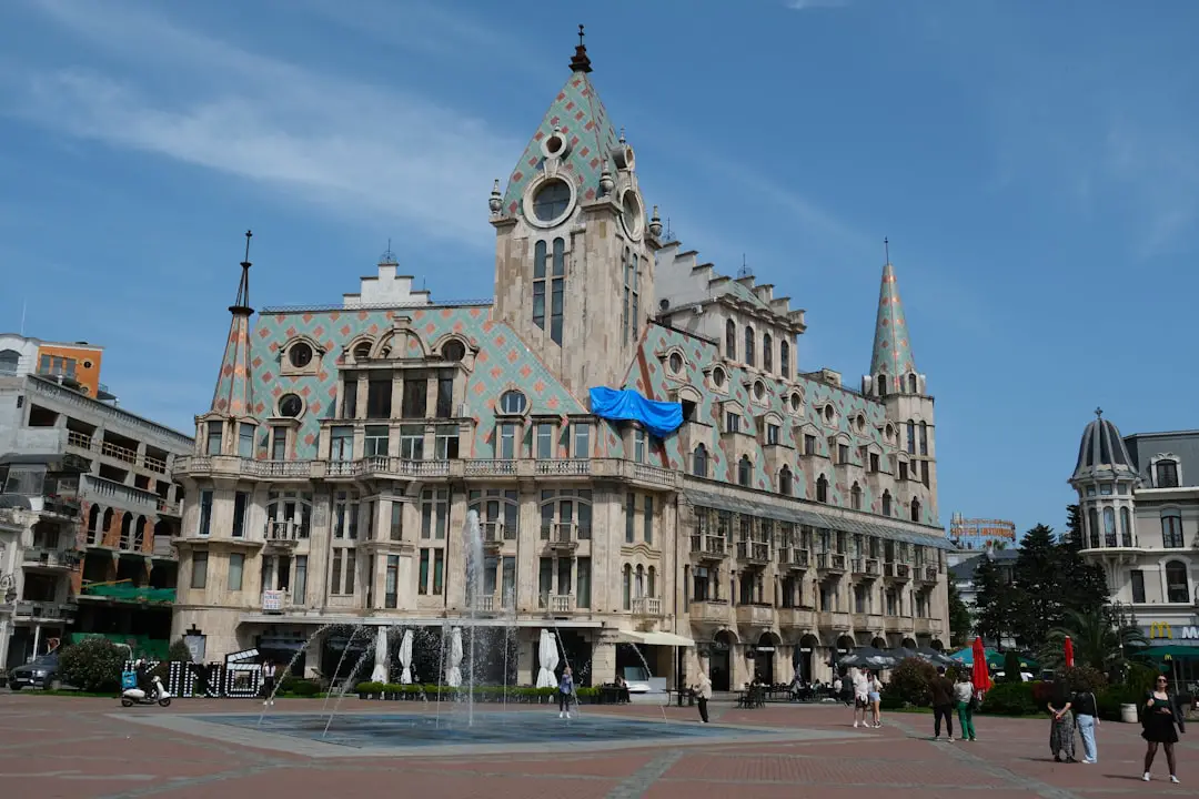 Bruxelles si tinge di blu: arrivano i Puffi, al cinema dal 27 agosto