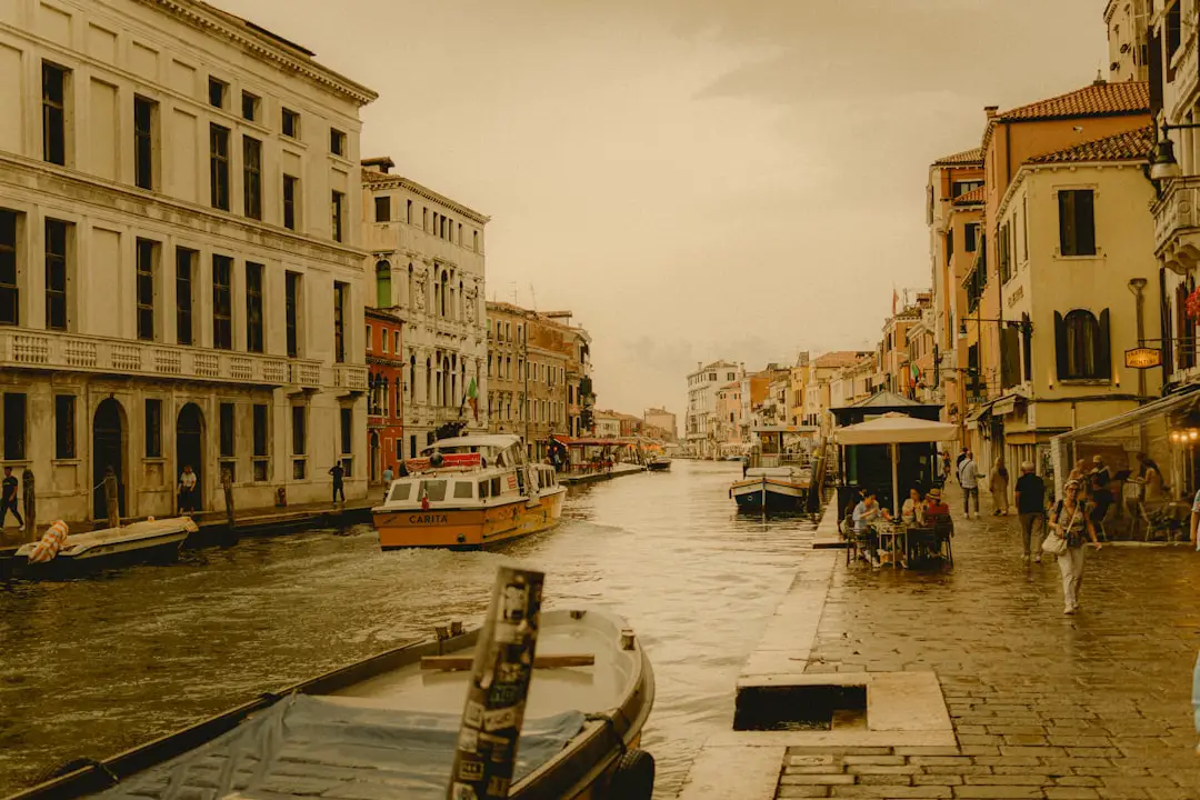 Mostra del cinema di Venezia 2025, cinque film italiani in concorso. Il programma