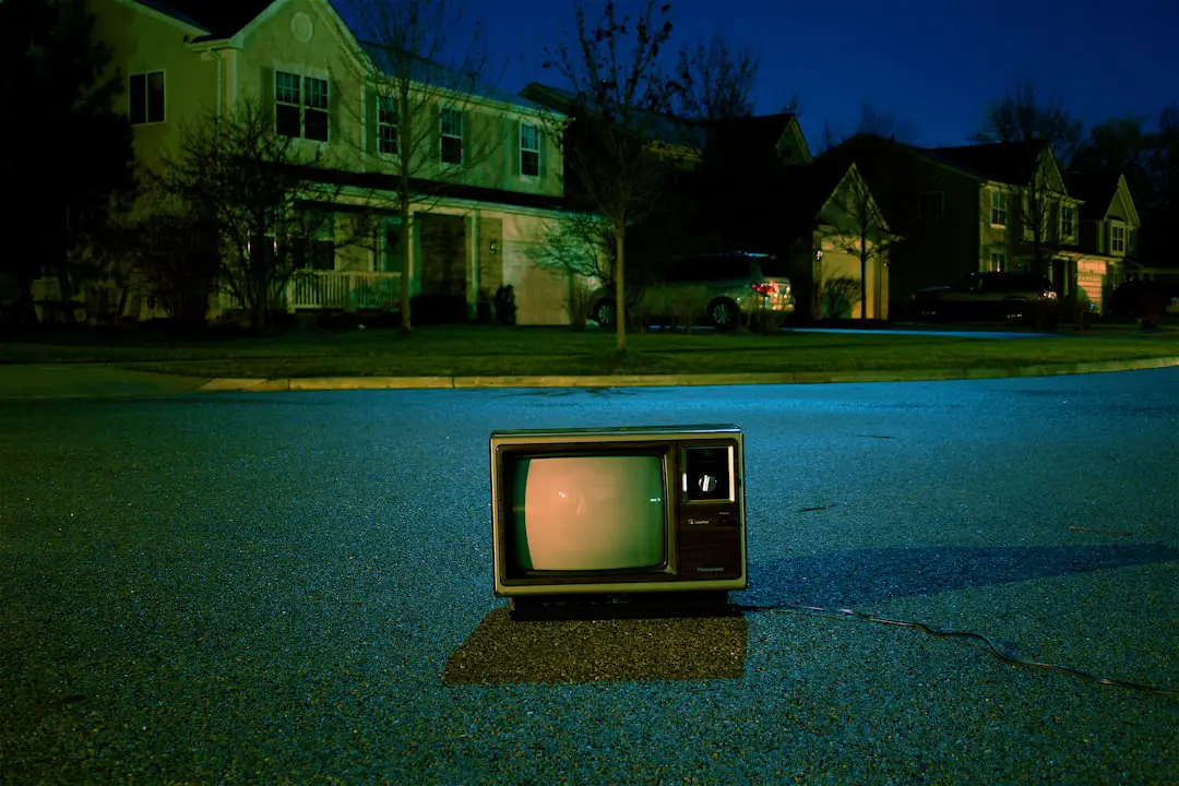 I talk show estivi. Cinema, televisione e quel libro struggente. La vita dietro la copertina