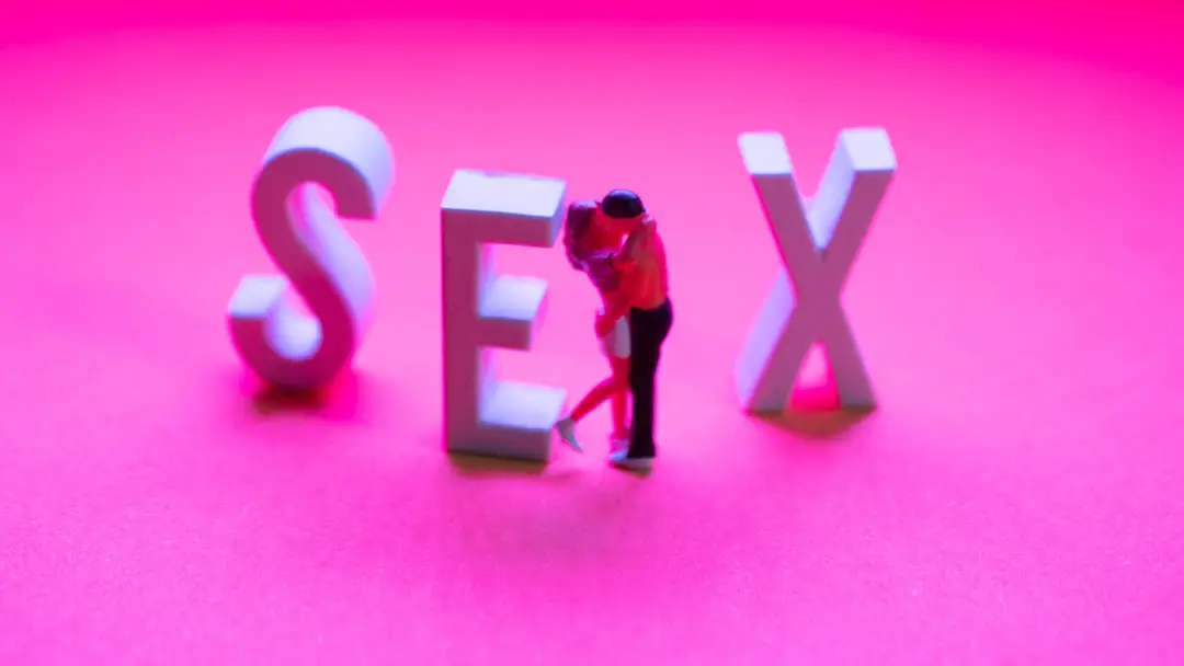 “Fixed”, una commedia sexy contro l’ipocrisia della società