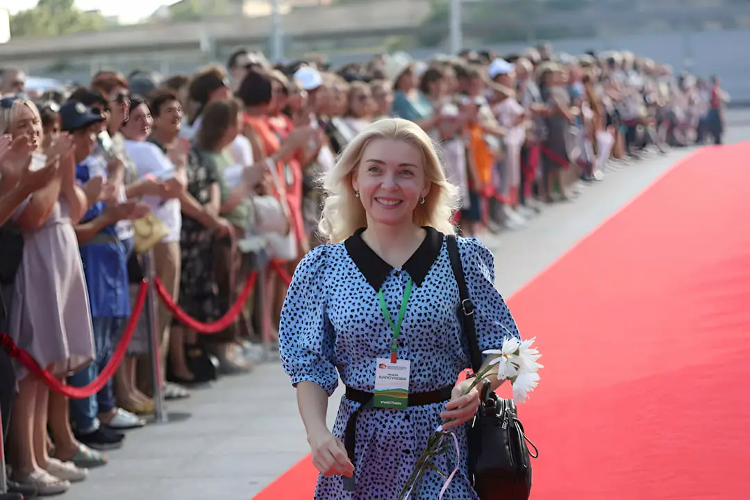 Ambra Angiolini inaugura la Festa del Cinema di Mare: “Il lavoro mi ha salvata”