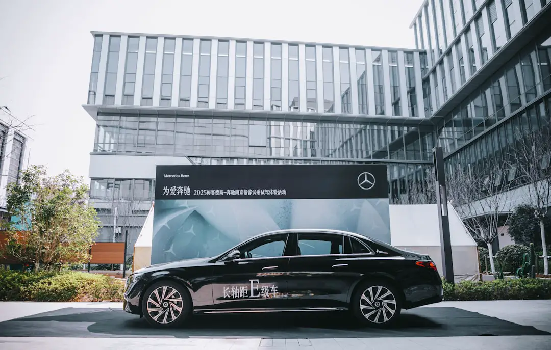 Nuova Mercedes GLC elettrica al debutto: lusso, tecnologia e 713 km di autonomia