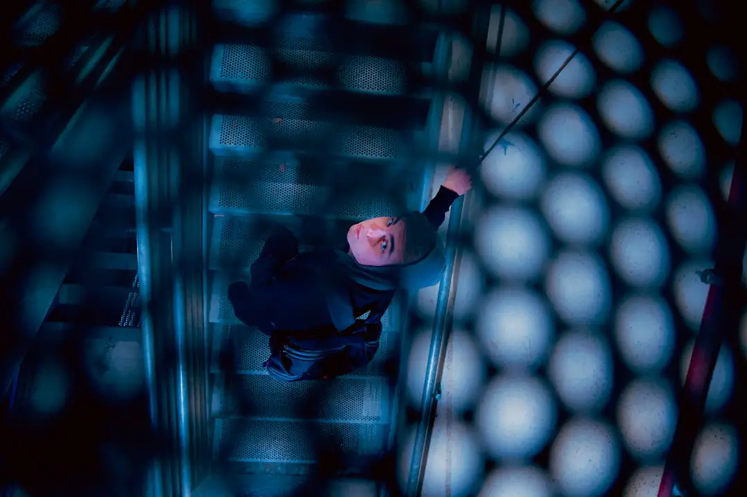 «Matrix» su Sky Cinema Action: le lezioni di kung fu, gli infortuni sul set e gli altri 8 segreti del film